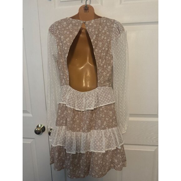 NWOT Social Tourist Lace Sleeve Ruffled Dress Open Back M - Picture 4 of 8